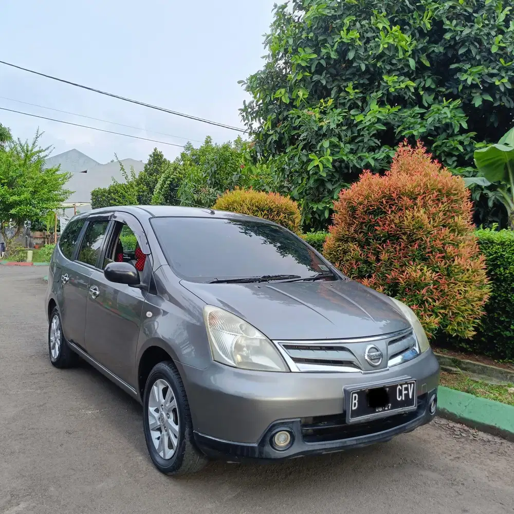 Nissan Grand livina 2012 Bensin