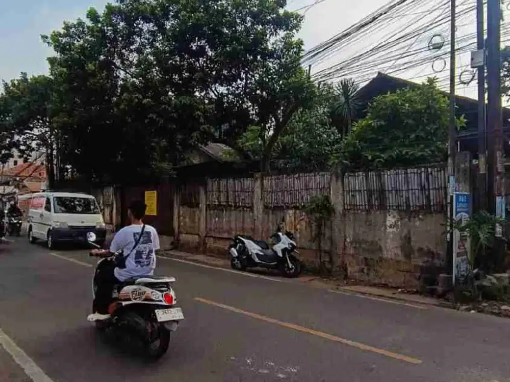 Tanah Datar Strategis  Pinggir Jalan di Jalan Cikeas