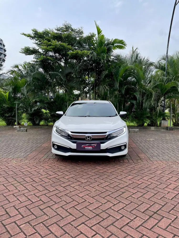 Honda Civic 1.5 TC CVT 
NIK 2020