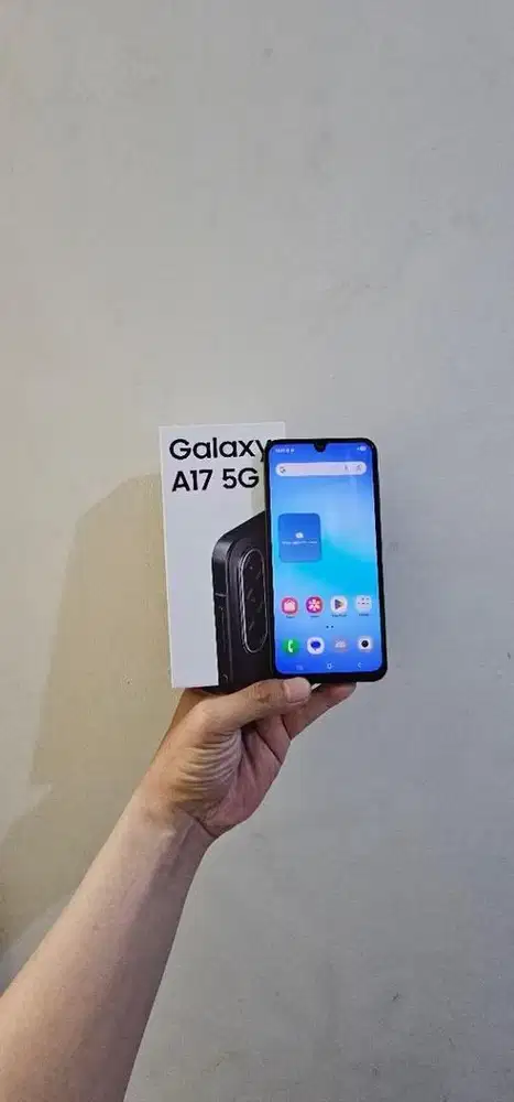Samsung A17 5G 8/256 fullset like new masih garansi resmi