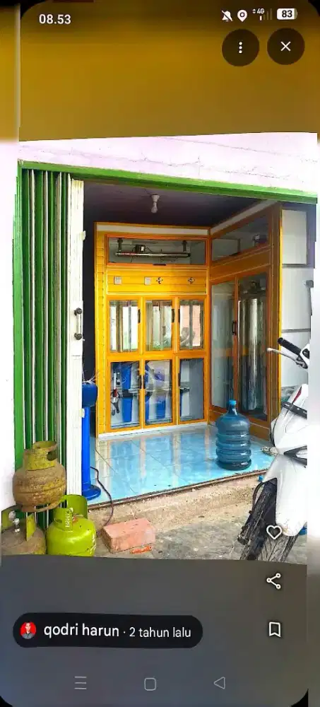 Mesin air minum isi ulang