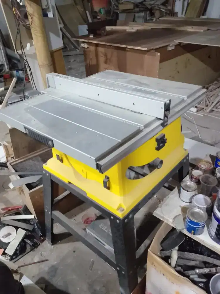 Table Saw  Stanley 10 In Bekas Rasa Baru