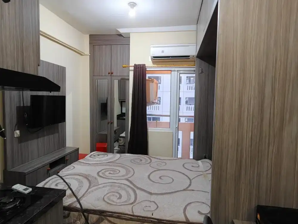 Sewa apartment green pramuka studio furnish view bagus nyaman