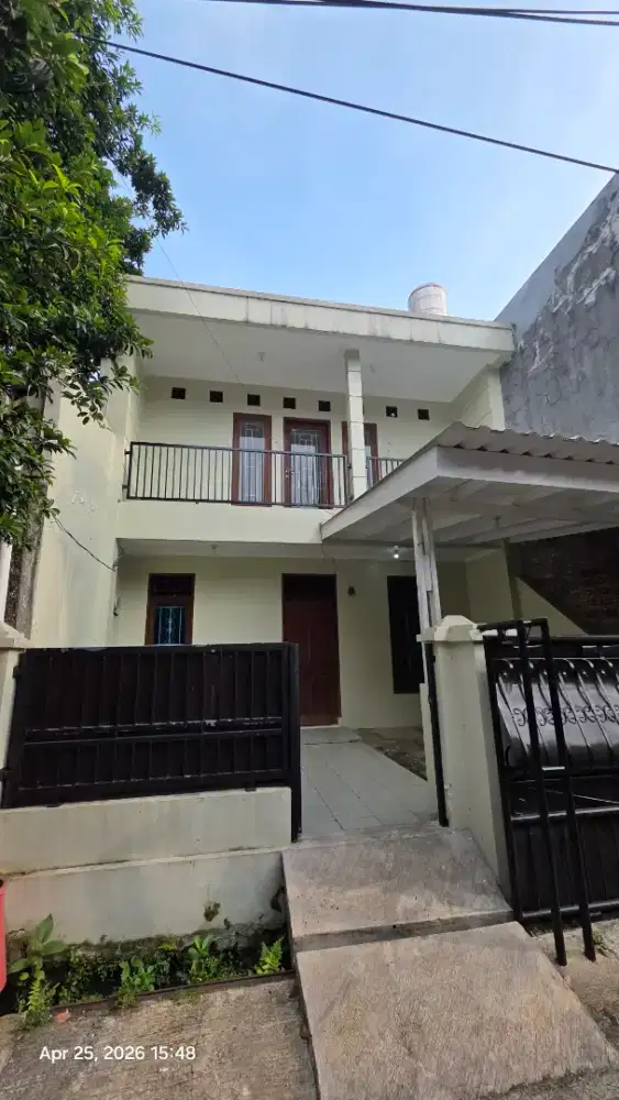 Disewakan Rumah 2 lantai dalam komplek Taman Kenari