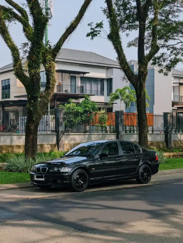 BMW E46 318i 2001 M43 Black on Black Very Good Condition