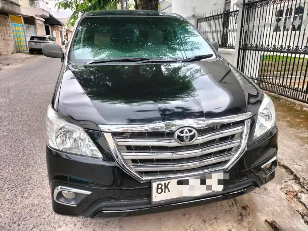 Toyota Innova V Diesel Solar AT Matic 2015