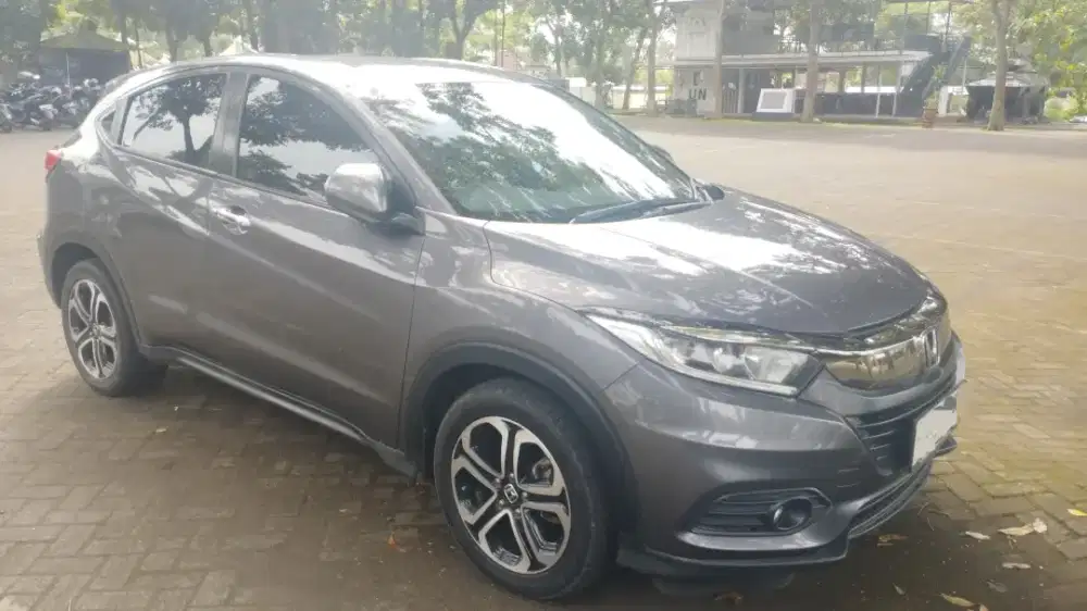 Honda HR-V AT E 2019 Abu Abu Matic