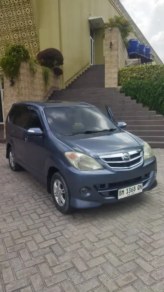 Dijual xenia manual 2009 Xi 1.300 cc tangan pertama dari baru