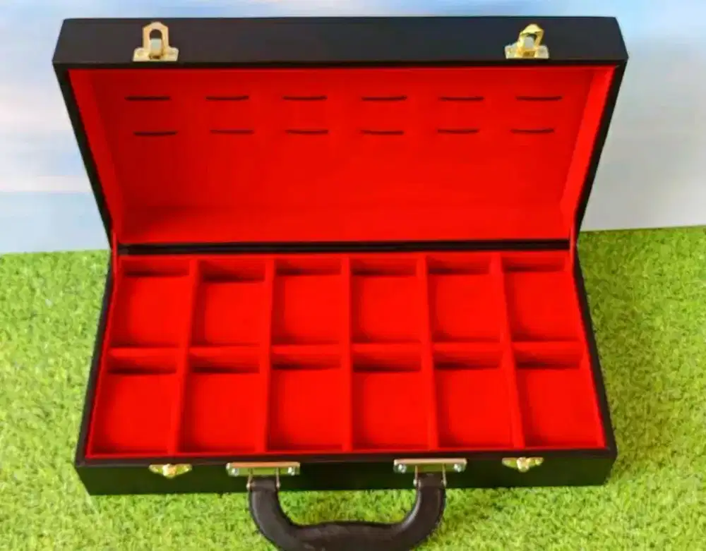 Kotak jam tangan isi 18 unit jam