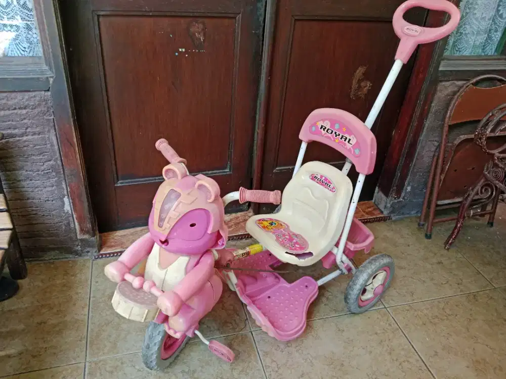 Sepeda anak roda tiga