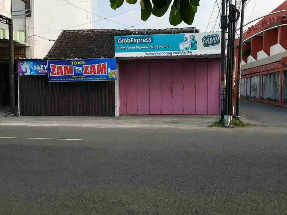 Di sewakan Ruko murah muka 4.5 meter dekat Solo Balapan .