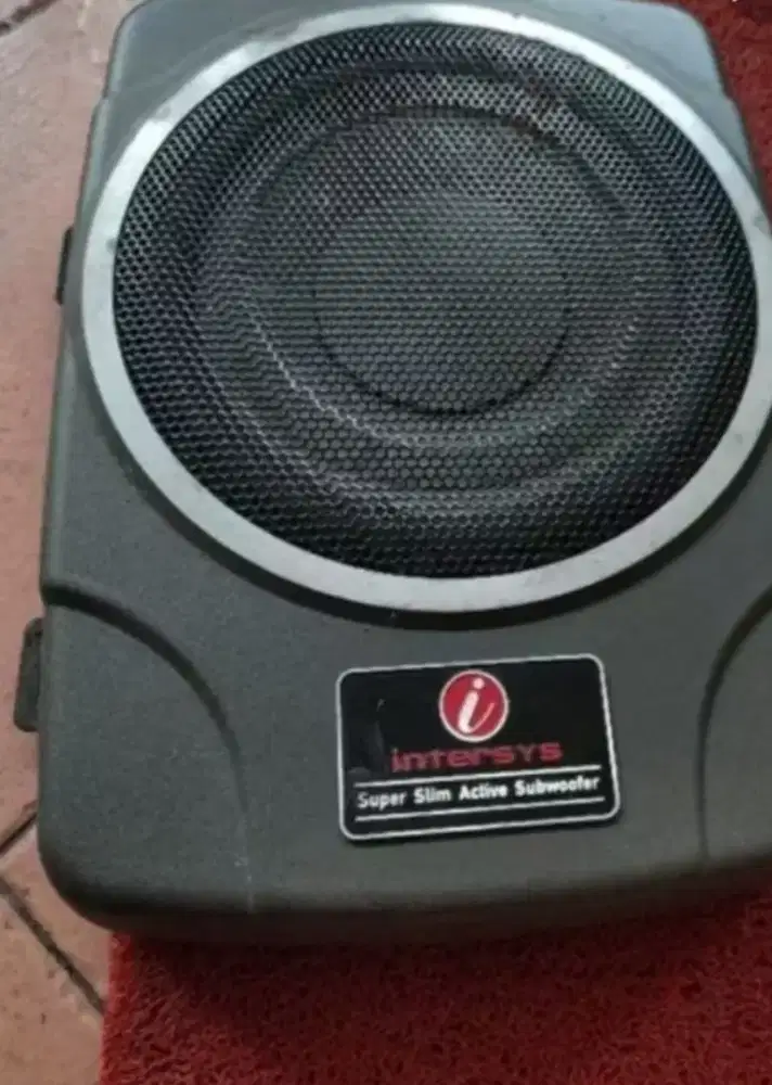 Jual cepat subwofer kolong merk intersys harga nego