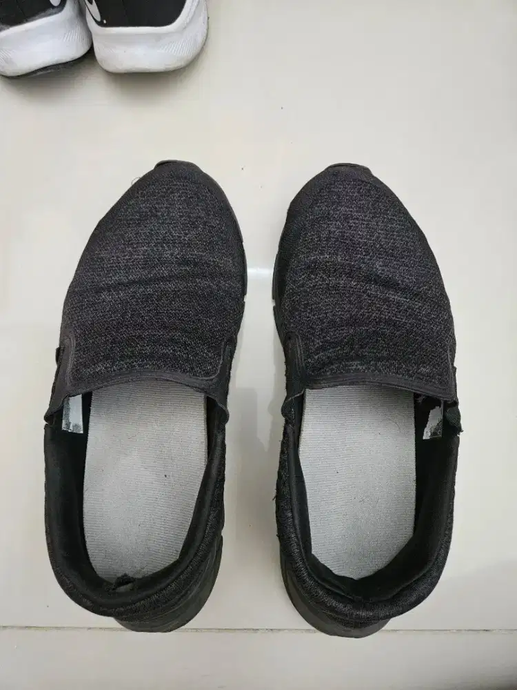 Sepatu Sneaker Skechers