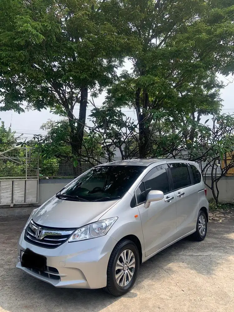 Honda Freed SD 2012