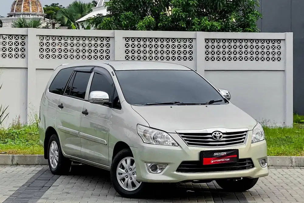 Toyota Kijang Innova 2.5E 2.5 E Diesel Solar MT Manual 2013 Silver