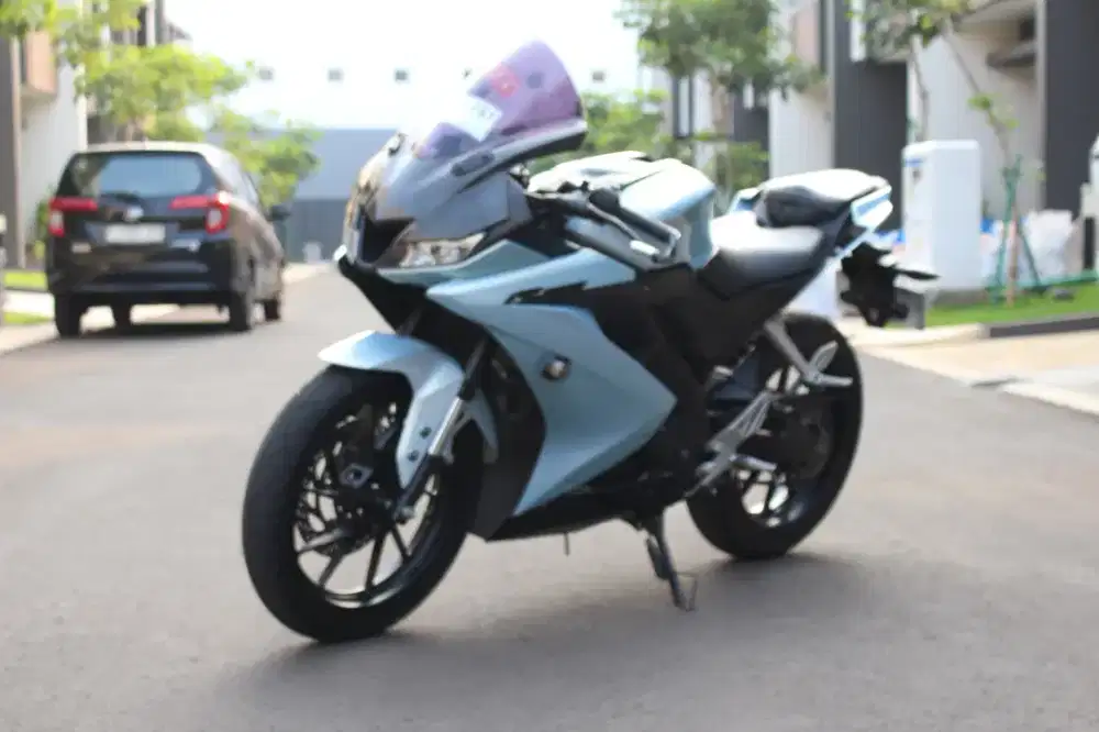 Dijual cepat!!! Yamaha r15 tahun 2017