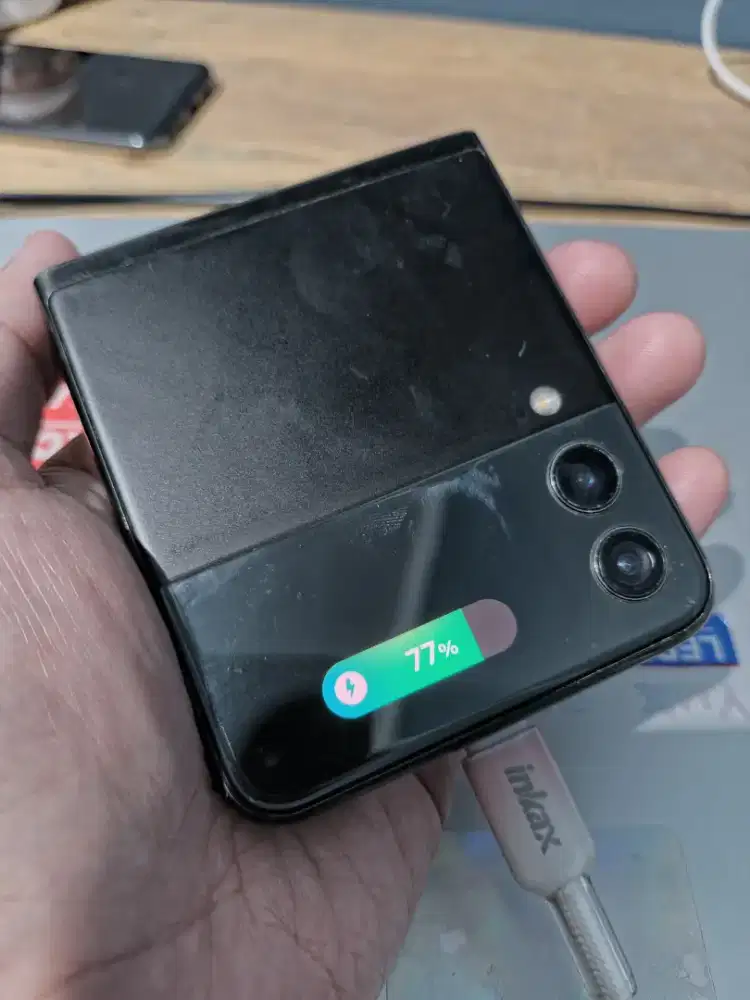 Samsung galaxy zflip 3 layar utama mati