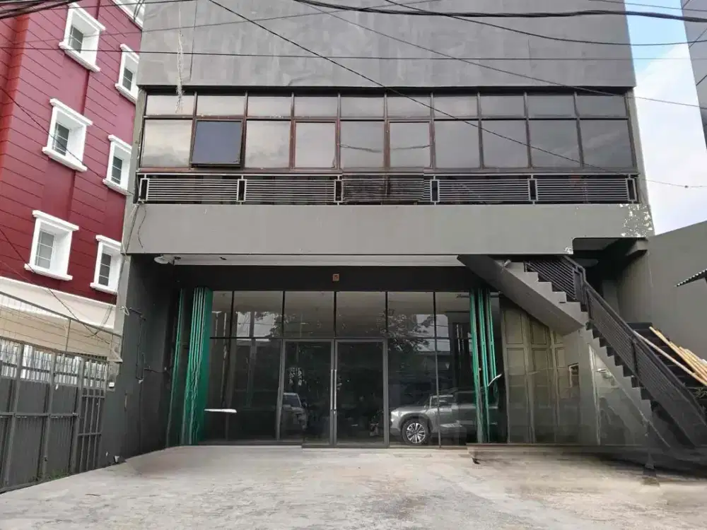 Gedung Ex Dealer Siap Pakai di Bekasi Barat, Kota Bekasi