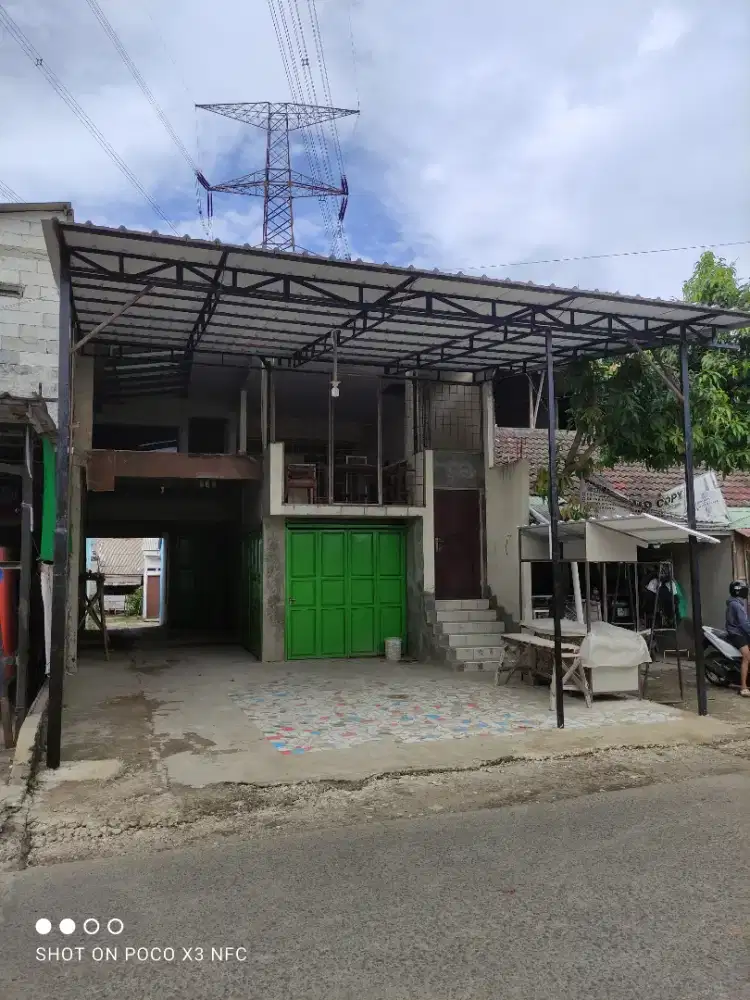 Ruko Pinggir Jalan Utama