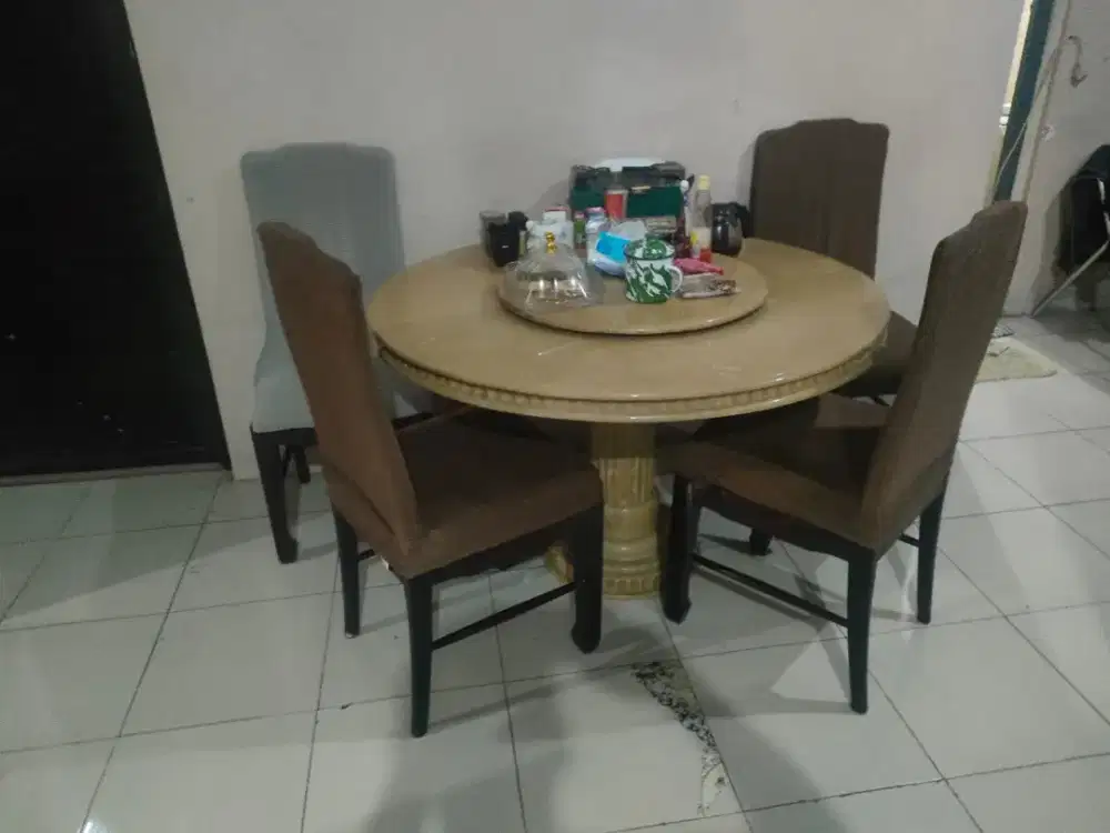 Meja makan Semi Marmer Full set kursi
