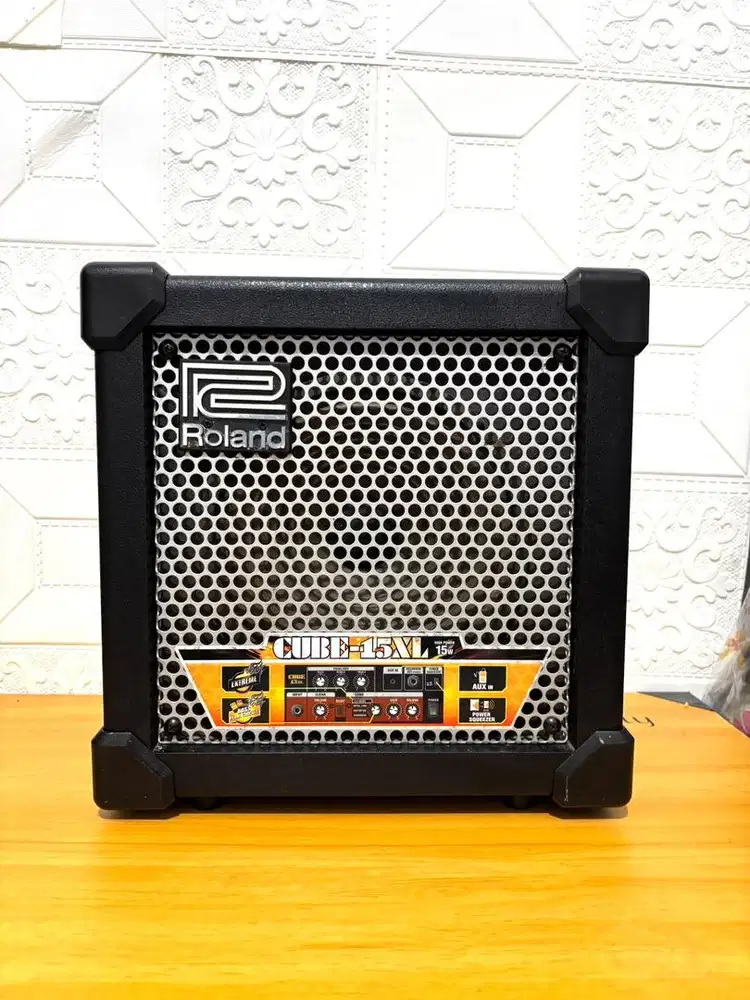 Ampli Gitar Roland Cube 15XL