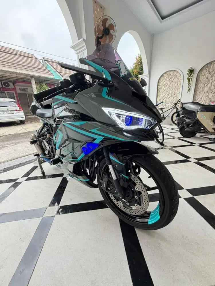 kawasaki ZX 25 R 2023