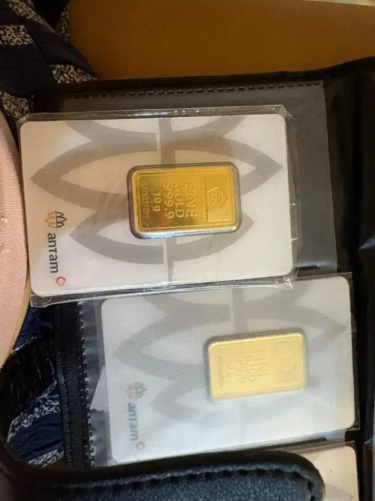 Logam mulia antam 10 gram