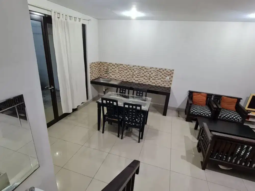 Ffdi. Disewakan Rumah di Cosmo Estate Lippo Cikarang