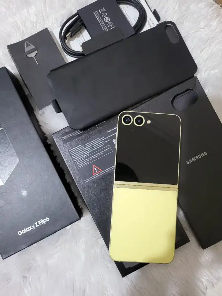 Samsung Z Flip 6 5G. (12/512)Gb. Sein