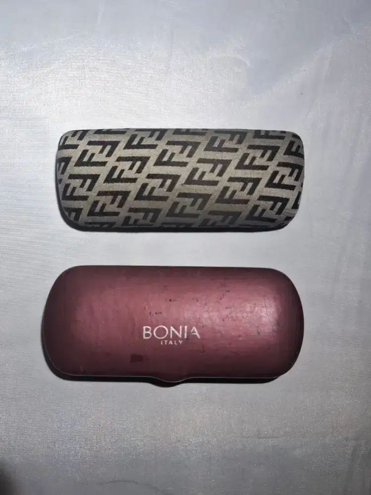 Tempat box kacamata Fendi dan Bonia ukuran 17x7cm