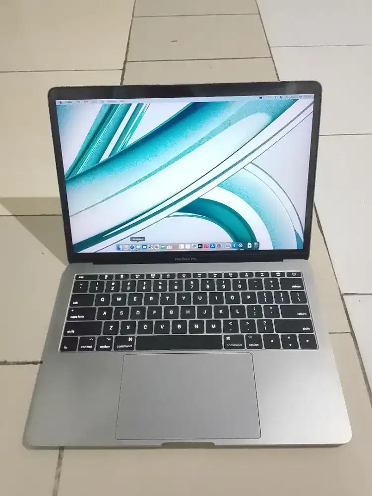 MacBook Pro 2017 8GB/256GB
