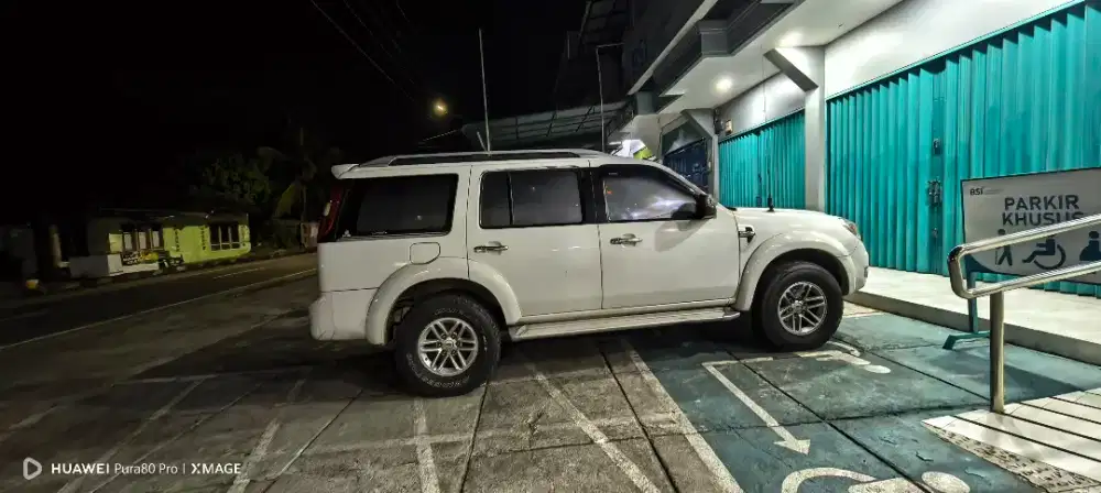 Jual ford eferes tdci 2011 metic 4x2