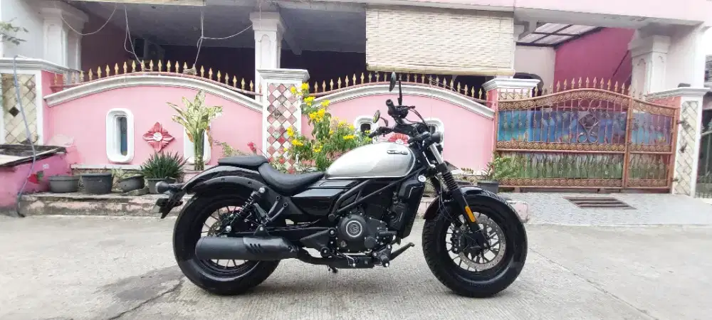 CFmoto CLC 250 2025 Hitam