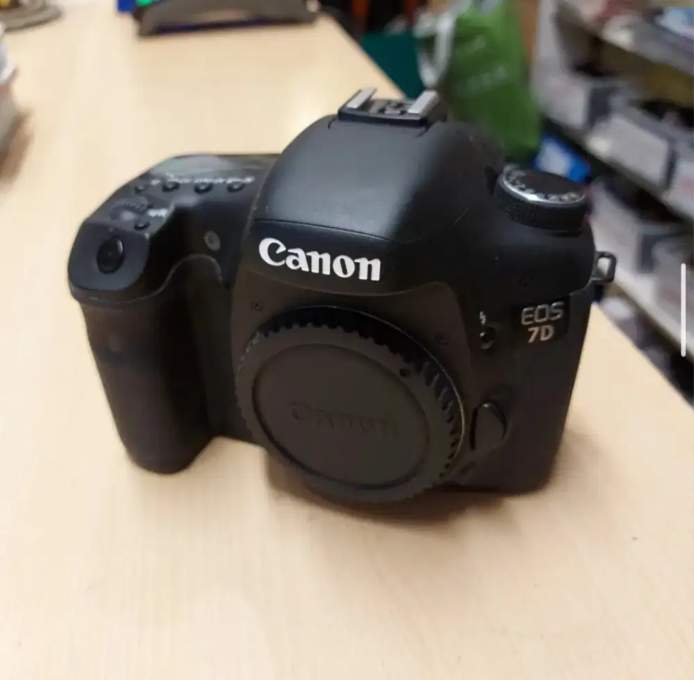 Kamera Canon EOS 7D (Body Only)