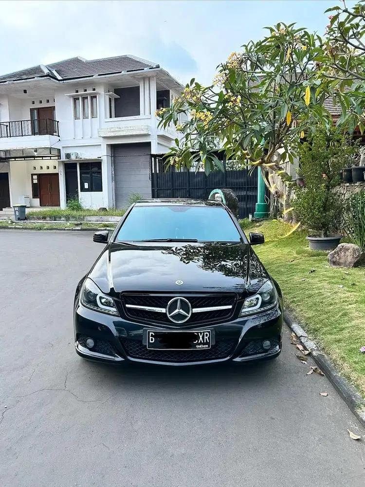 MERCEDES BENZ C200 W204 FACELIFT AMG