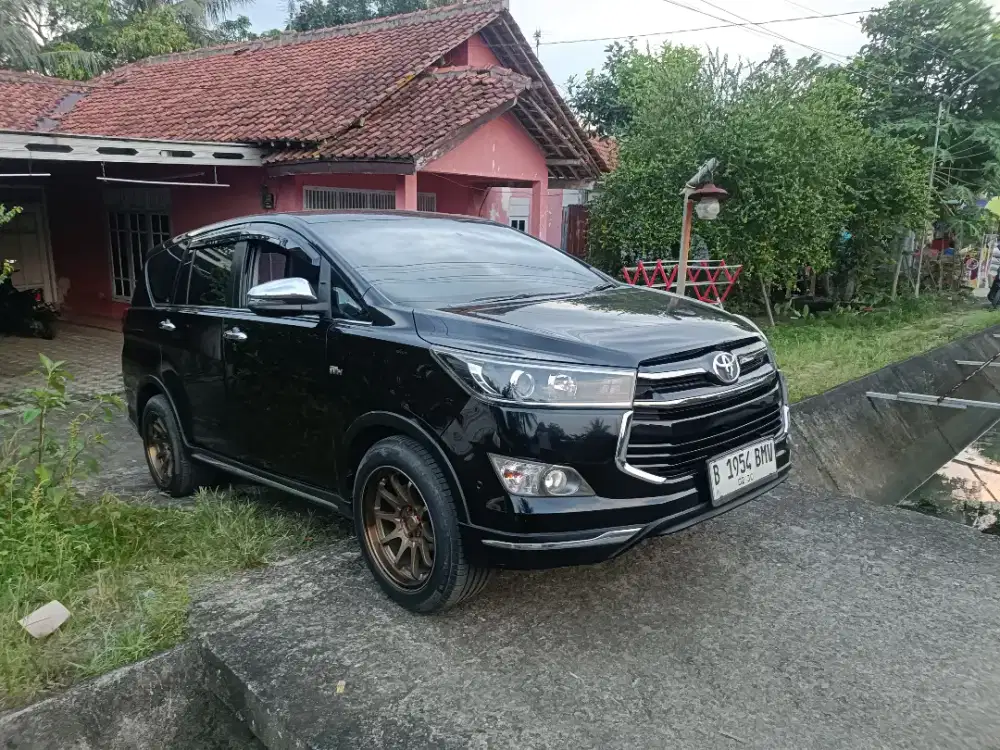 innova Venturrer 2.0 2020 metik