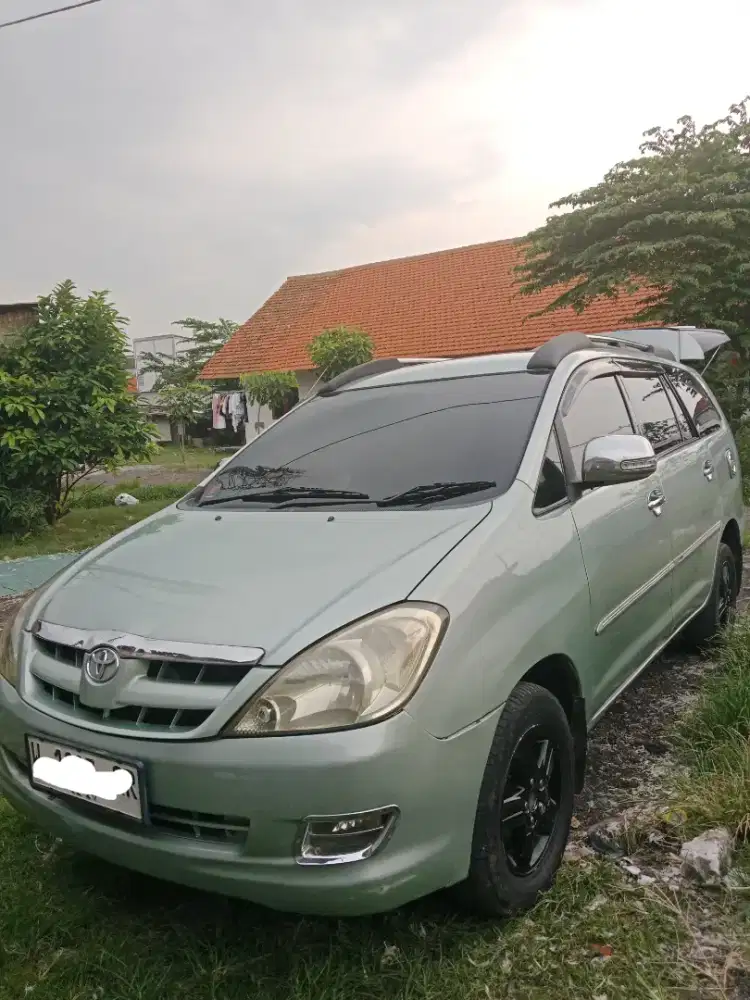 Toyota Kijang Innova 2005 Bensin
