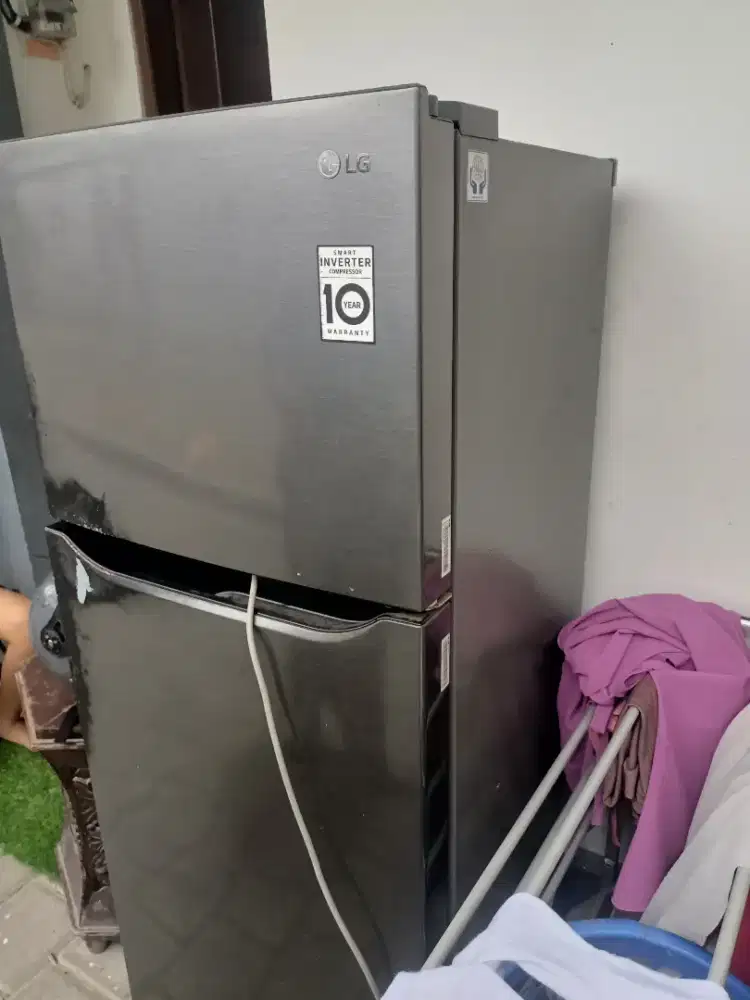 Kulkas Sharp 2 pintu Bekas