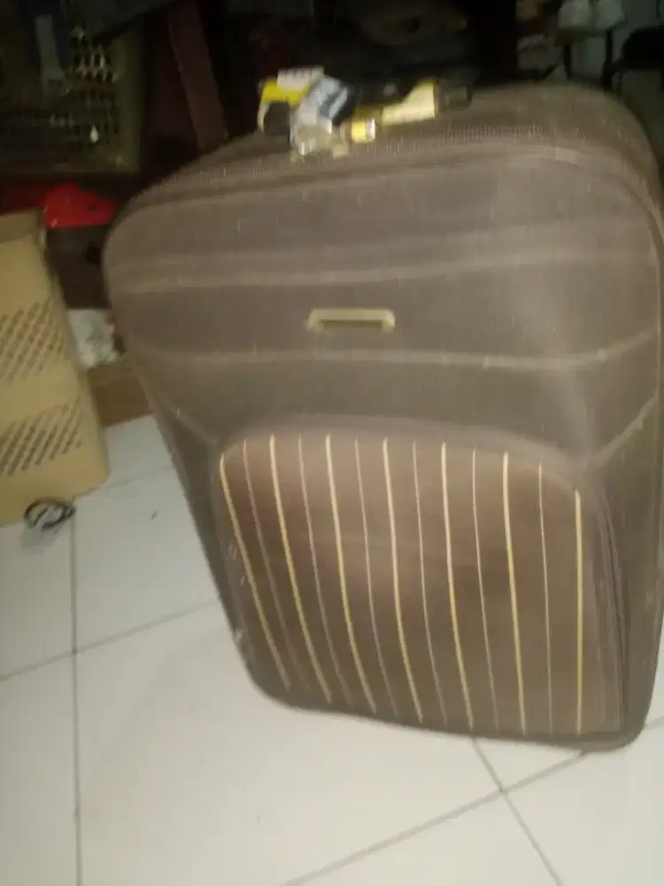 Koper bekas pake kunci kode