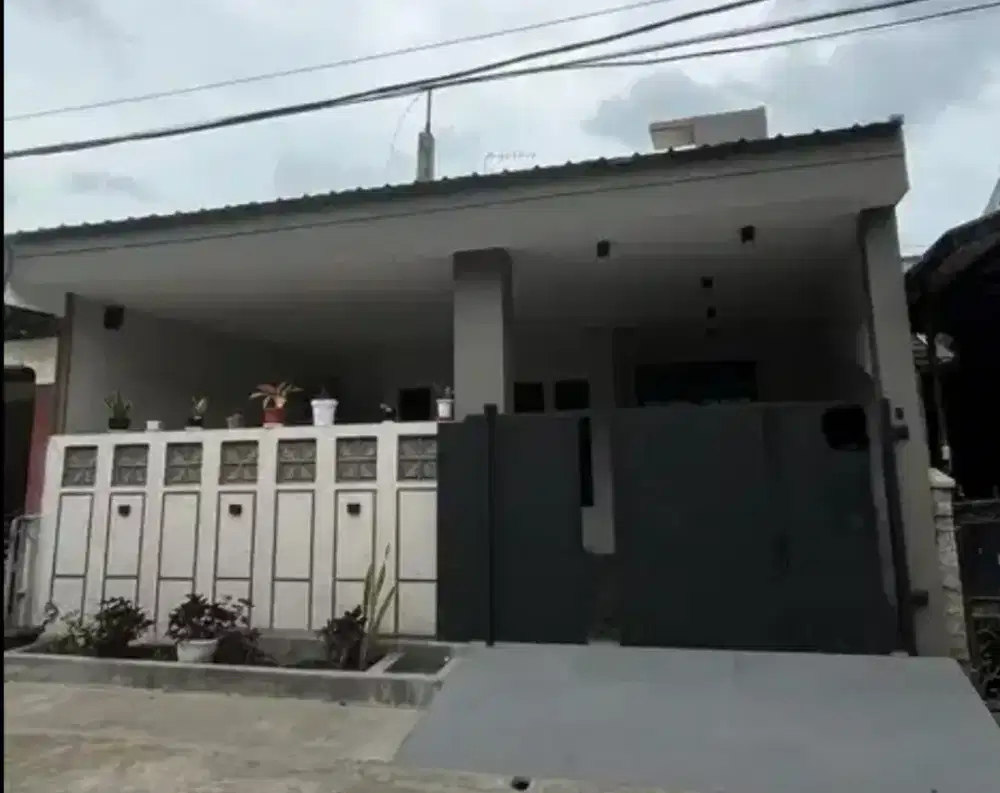 RUMAH KEREN DI KOMPLEK PPS GALAXY