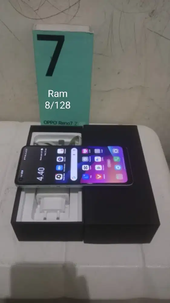 Oppo Reno7 Z 5g Kel HP. Cas. Box