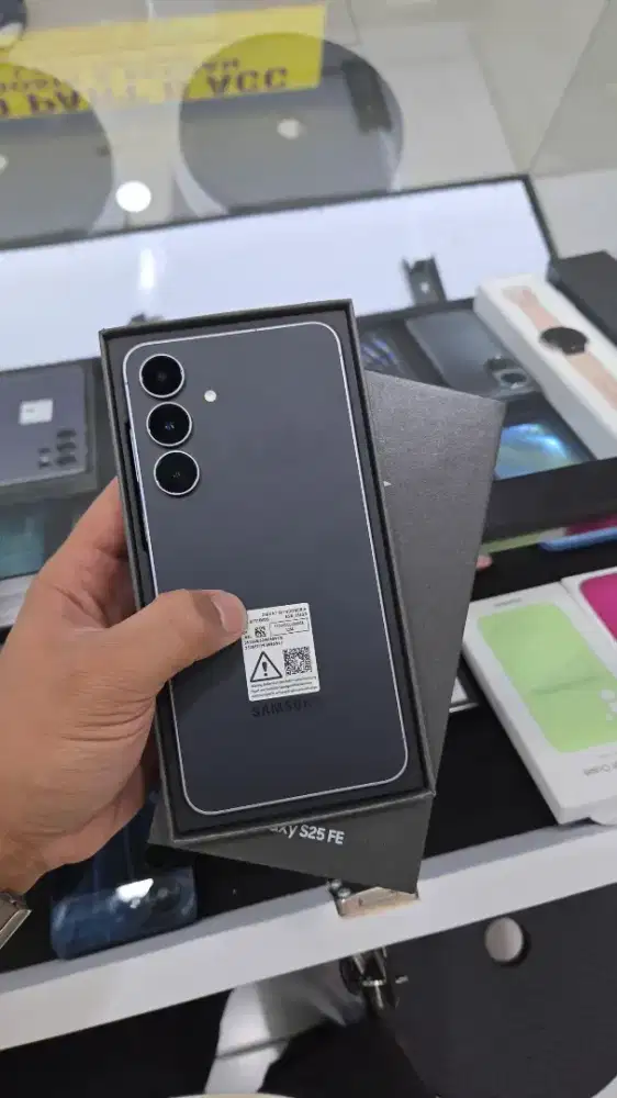 Samsung S25 FE 256GB garansi 10bulan lagi NEGO TIPIS