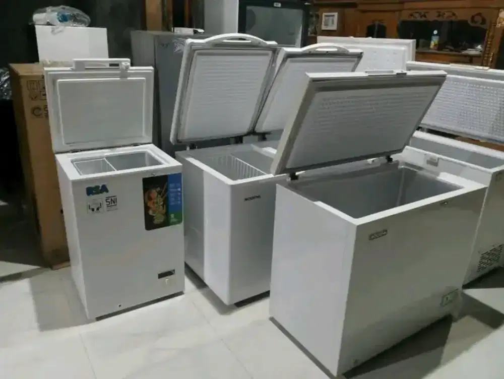 Dicari showcase dan freserbox segala kondisi