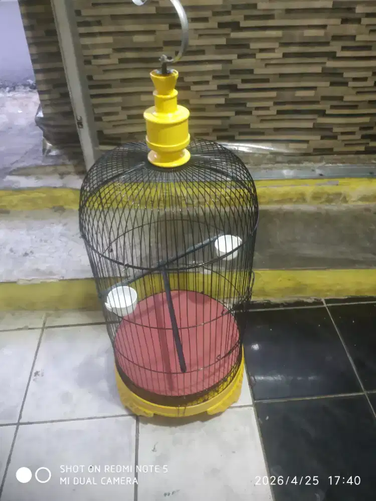 Kandang Burung Kapsul