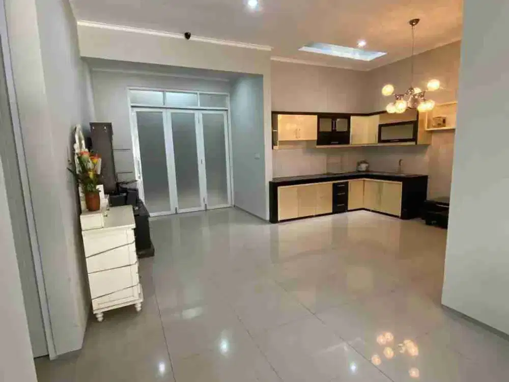 2 carport tinggal masuk di taman Kopo indah 5 sommerville