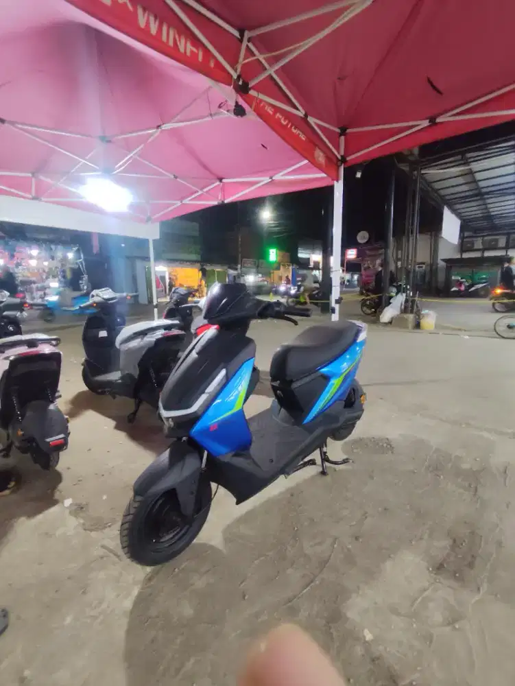 SEDIA SEPEDA LISTRIK & MOLIS UWINFLY BERGARANSI RESMI, BISA CICIL DP0%