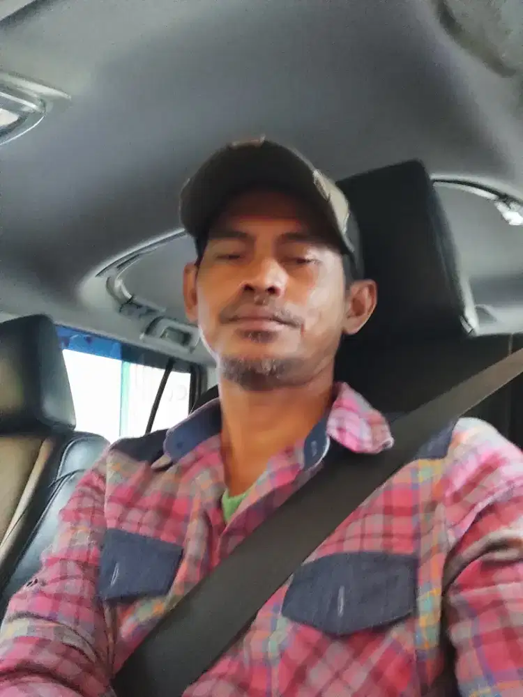 Saya sedang mencari pekerjaan sebagai driver