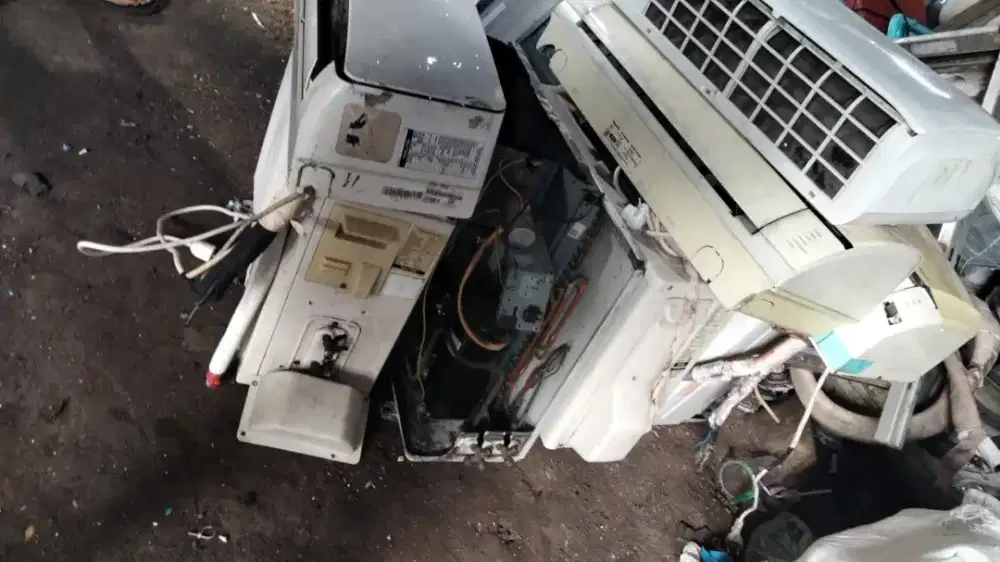 Yg mau jual AC bekas rusak Monggo hubungi kami