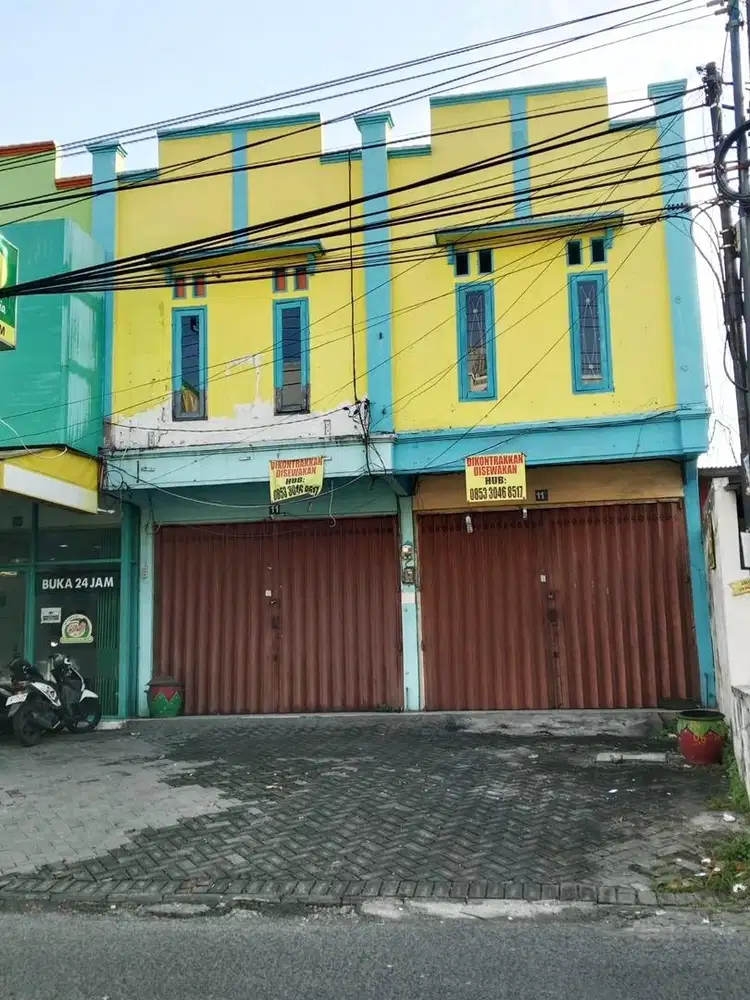 Disewakan Ruko 2 unit jejer strategis perunit uk. Ruko 4x25 lantai 2