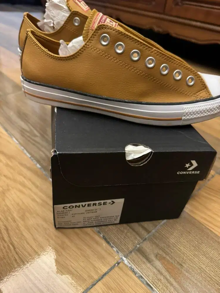 Jual sepatu converse edisi kekecilan size 42